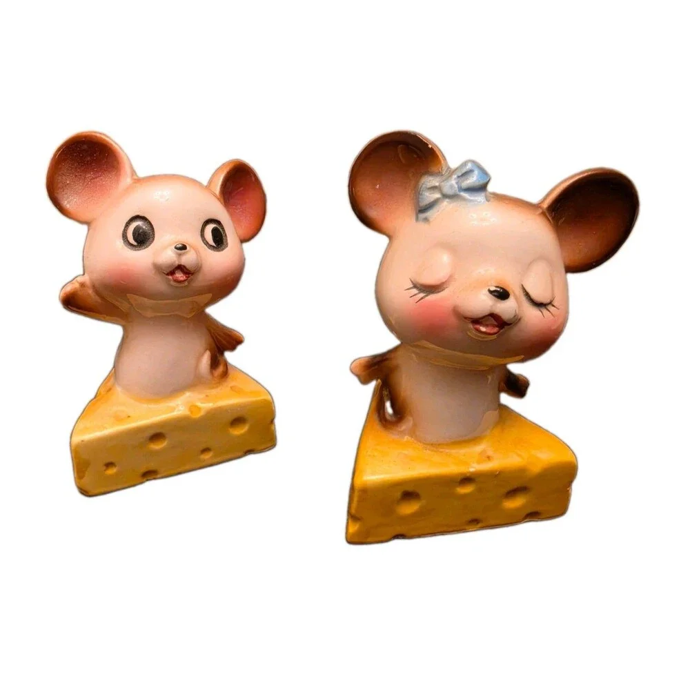 Vintage Mice Cheese Salt Pepper Shakers Japan Ceramic Hand Painted Cute
